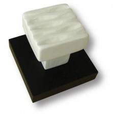 Вешалка керамическая белая вешалка на деревянной подложке цвета венге